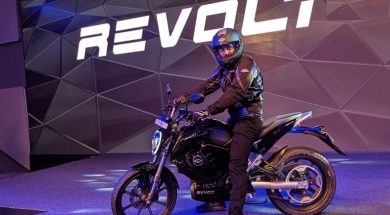 Revolt-RV400-22-1