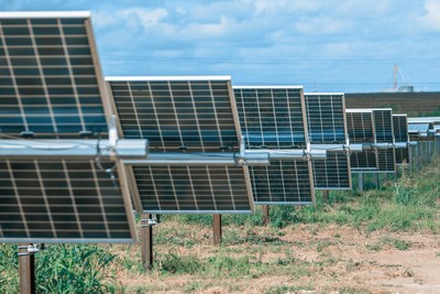 Israel opens tender for 100-MW desert solar project