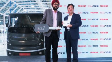 L2R – Inderveer Singh, Founder & CEO, EVage with Mr. Shuichi Ito, Managing Director, Toshiba India signing the strategic agreement to super charge India’s electric commercial vehicles